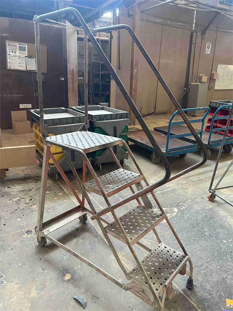 Rolling Step Ladder