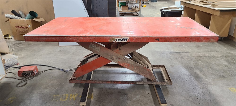 Presto "XL48-40" Lift Table