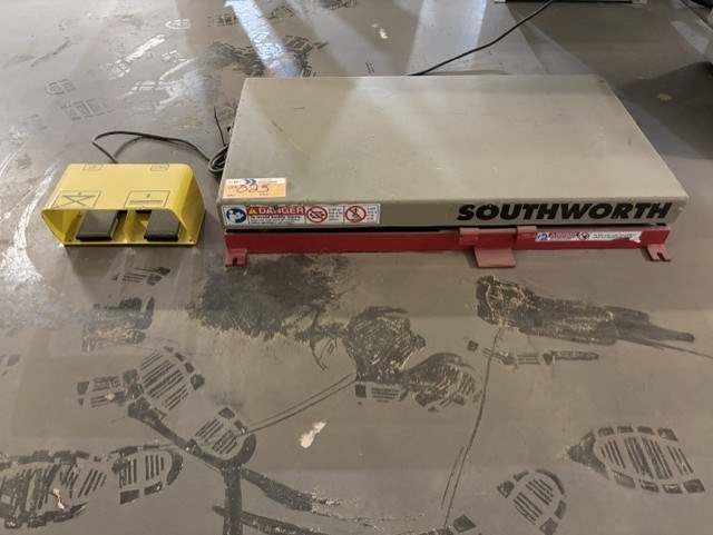 Southworth Lift Table
