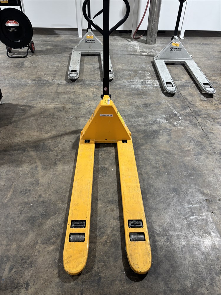 U-line "H-1780" Pallet Jack - Narrow Forks