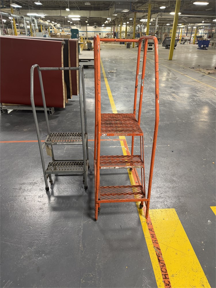 (2) Step Ladders