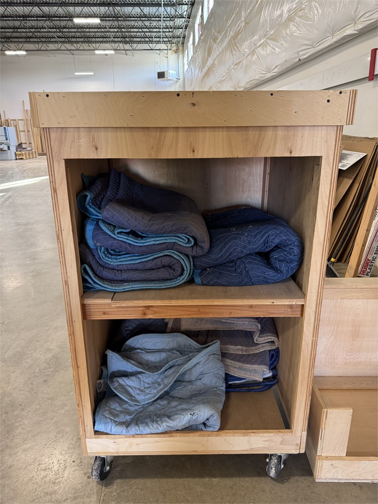 Packing Blankets with Cart