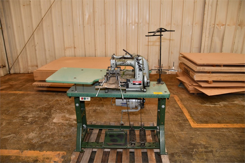 Apex "CBZ" Sewing Machine & Table