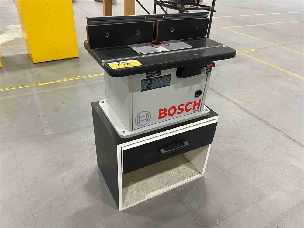 Bosch "RA1171" Router Table & Router