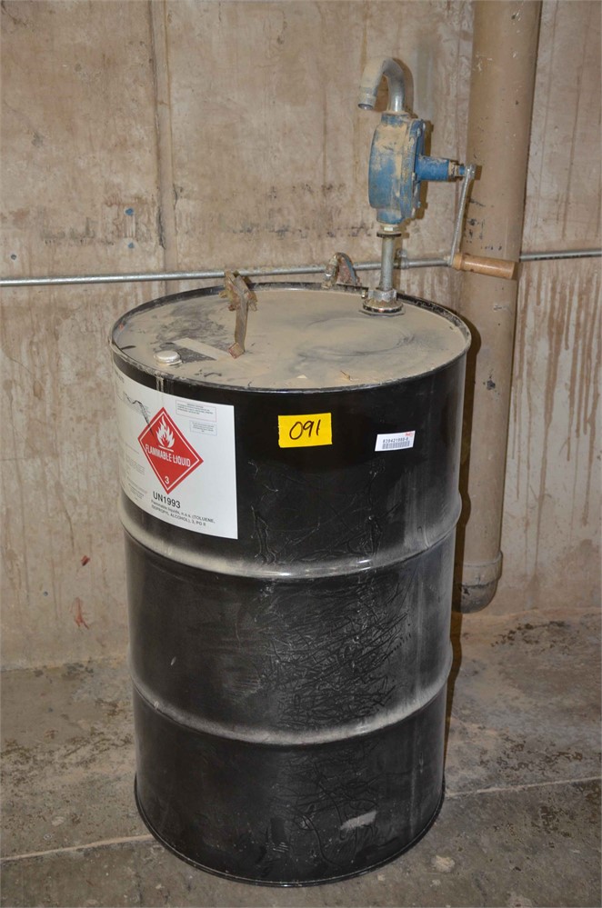 Lacquer thinner drum & pump