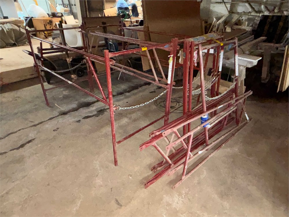 Red Steel Scaffold Frame Set with Braces