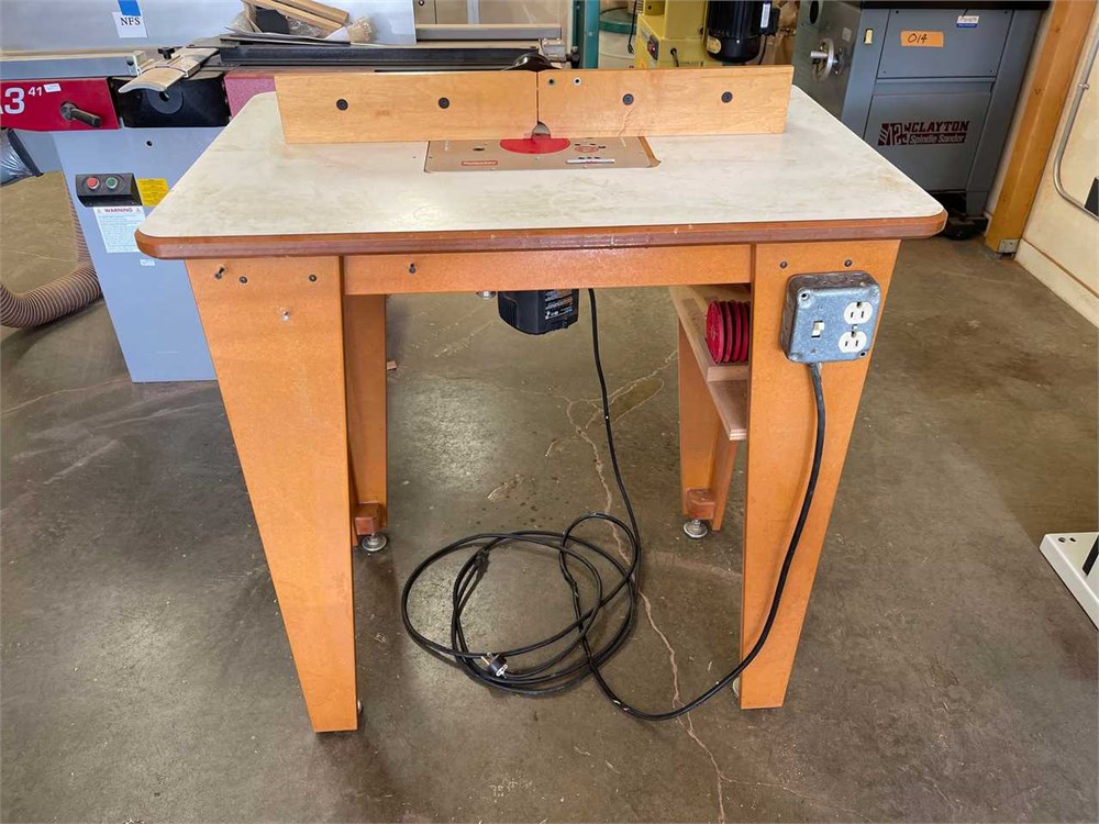 Woodpeckers Premium Router Table with Fence and Accessories