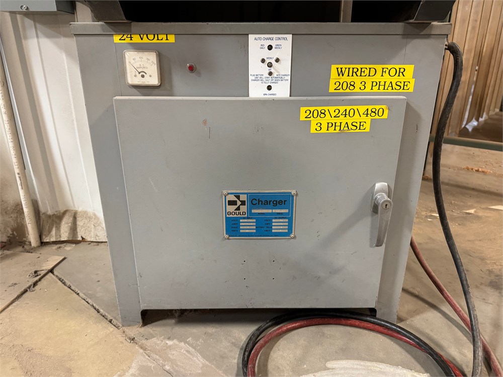 Gould "GBR12-800T1" Forklift Battery Charger