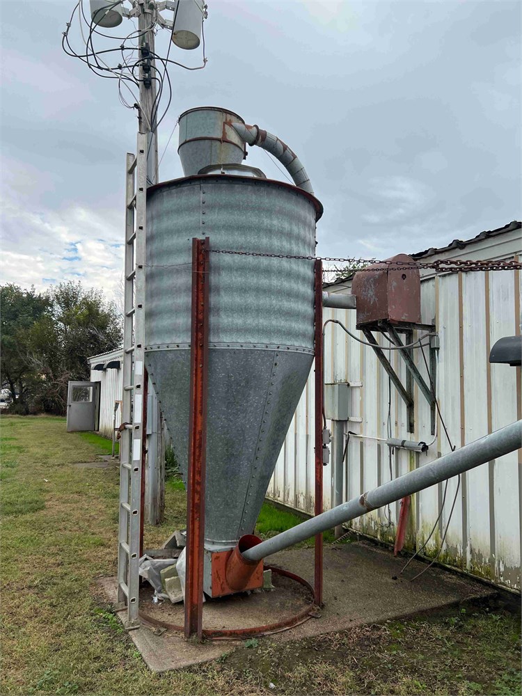 Cyclone Dust Collector & Auger