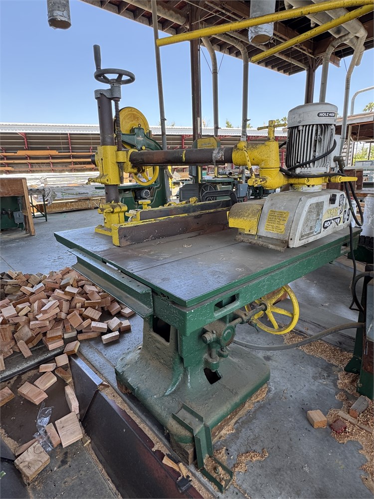 Oliver Table Saw with Holz-Her Powerfeeder