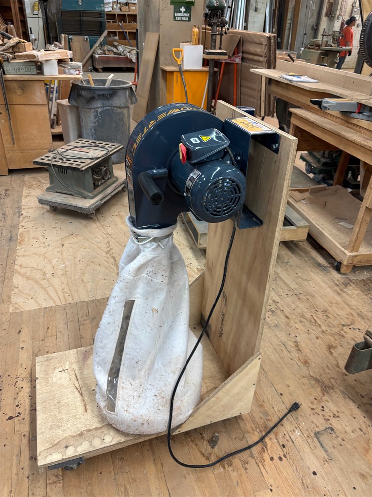 Powertec "DC5370" Dust Collector