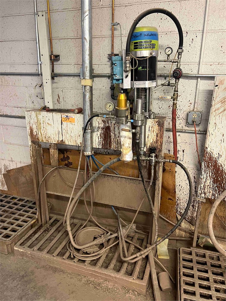 Kremlin "Rexson" Paint Pump & Stand