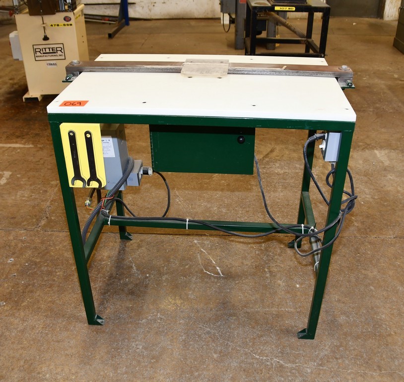 Custom Router Table & Porter Cable Router