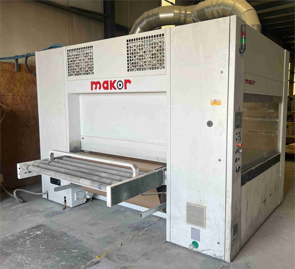 Makor "S-One" Feed-Thru Spraying Machine