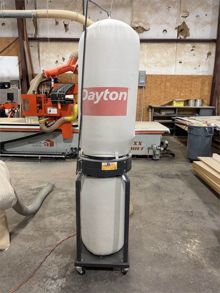 Dayton "3AA28B" Dust Collector