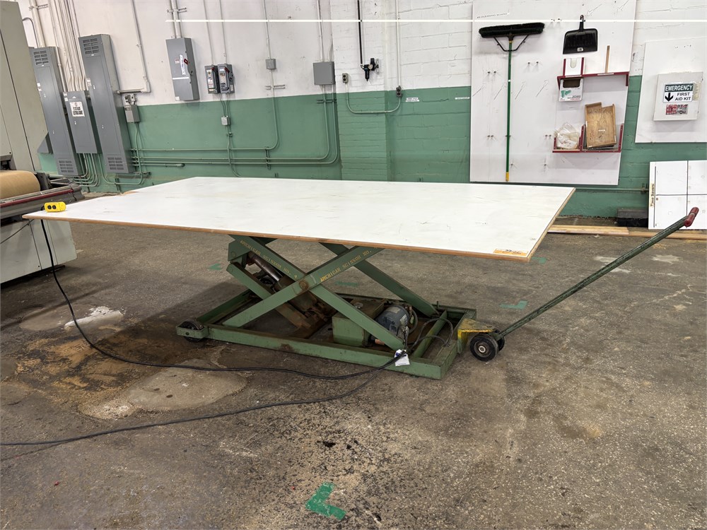 American "M-1202-3AA" Scissor Lift