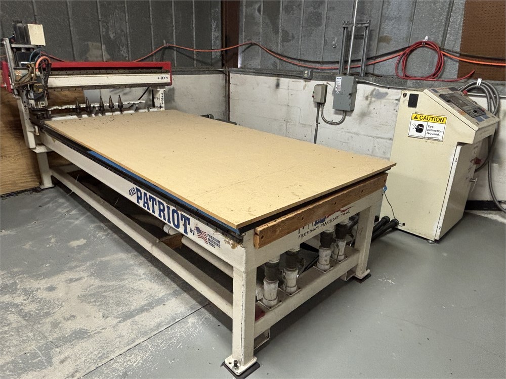 Freedom "Patriot F35-4-8-7CLVxxx" CNC Router Machine
