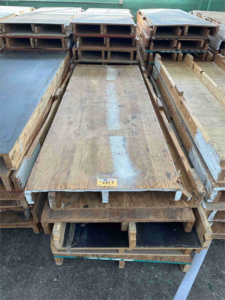 Large Wood Pallet qty. (12)
