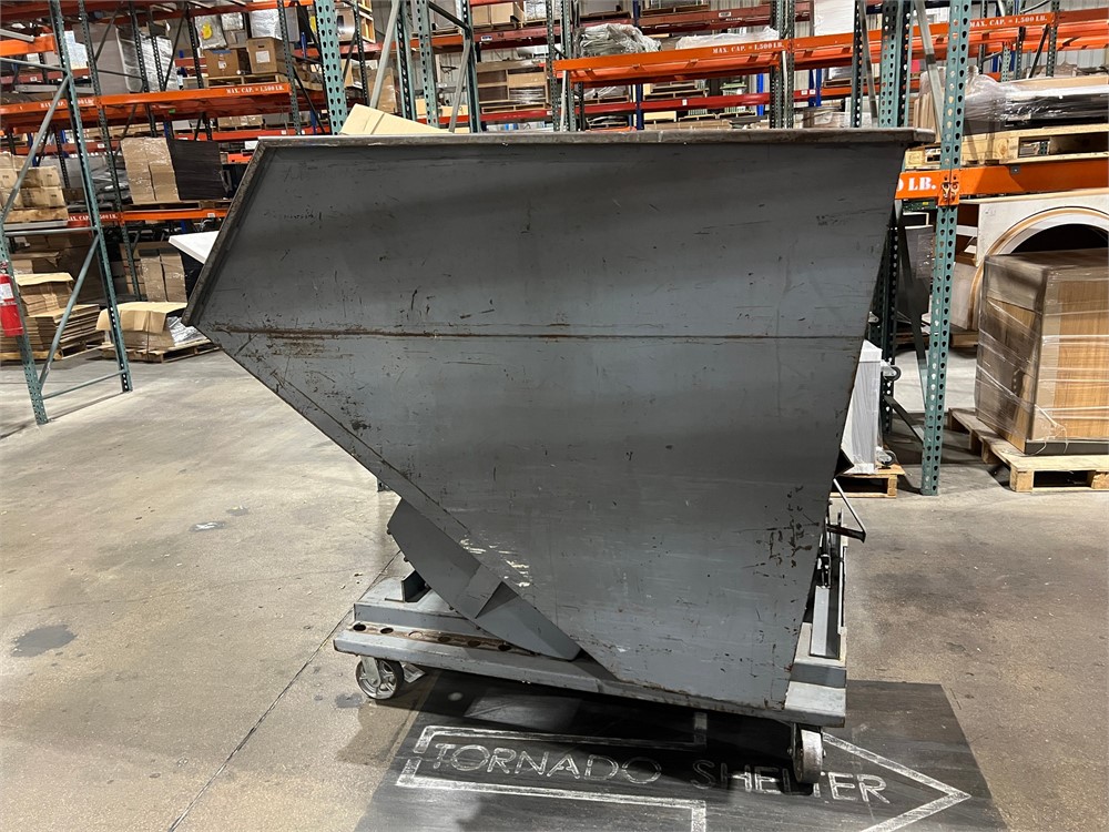 Meco Self Dumping Hopper - 3 YD