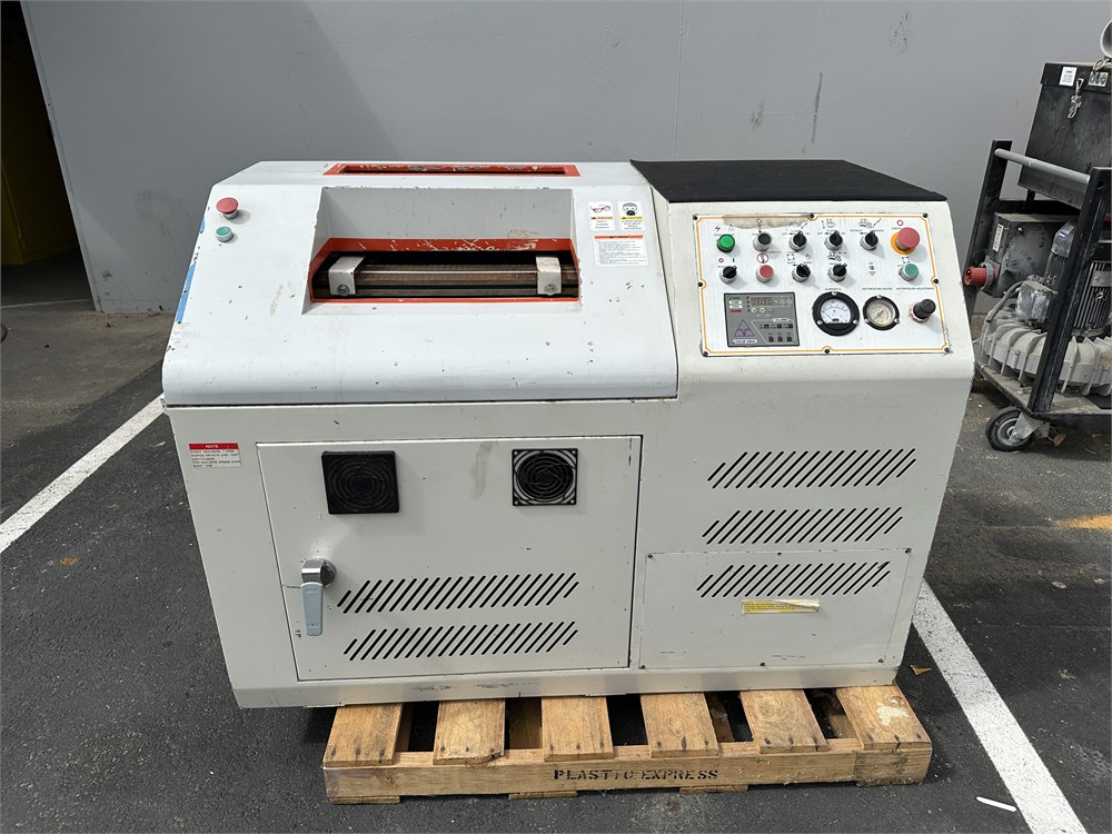 King Wooma "KW-16ATS" Dovetailer