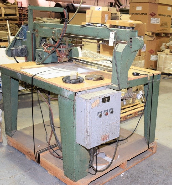 LOT# 048  ROTOMAC AUTO VGROOVE / FINGER JOINTER WITH TOOLING
