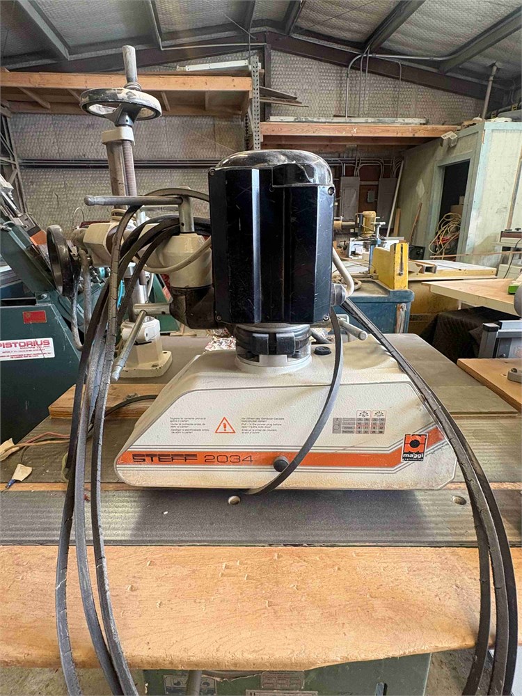 Steff "2034" Belt Power Feeder