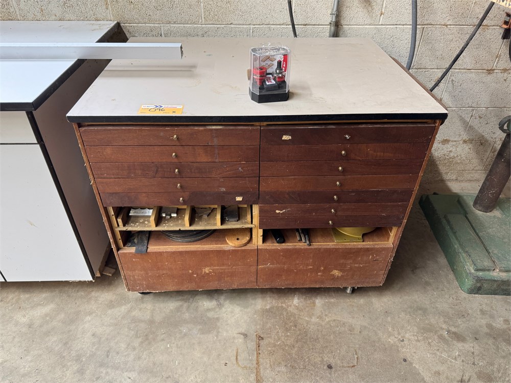 Profile Knives & Cabinet - as pictured