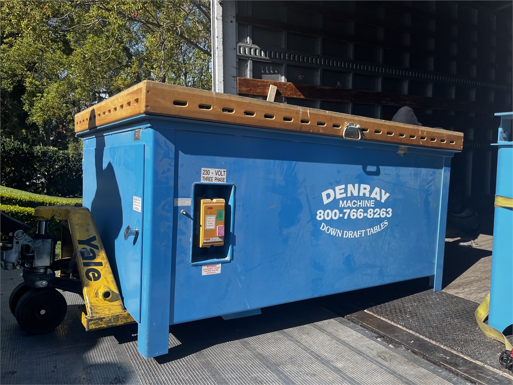 Denray "7200B" Downdraft Table