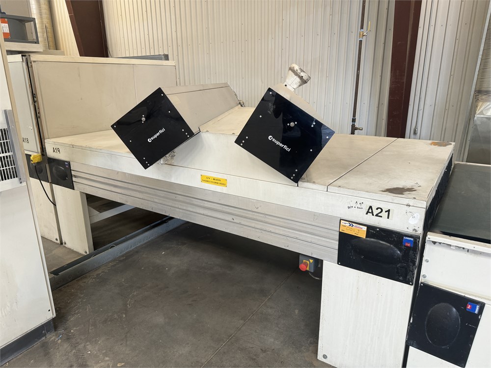 Superfici "TU166/30+2 Plus 65" UV Oven