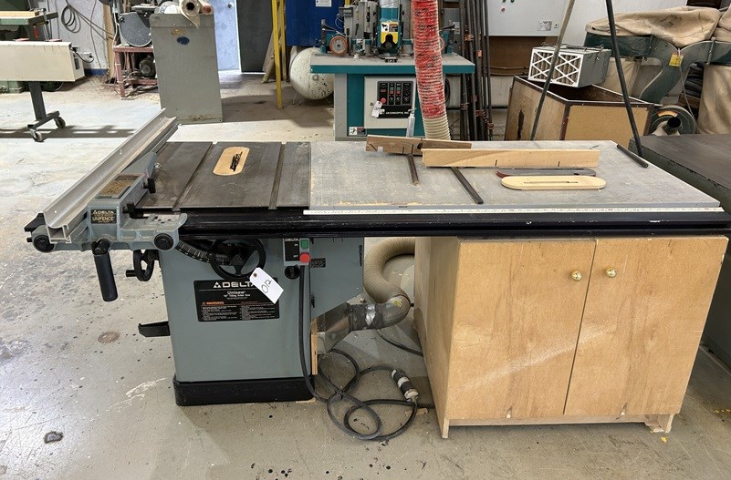 Delta "34-457" Table Saw - North York, ON