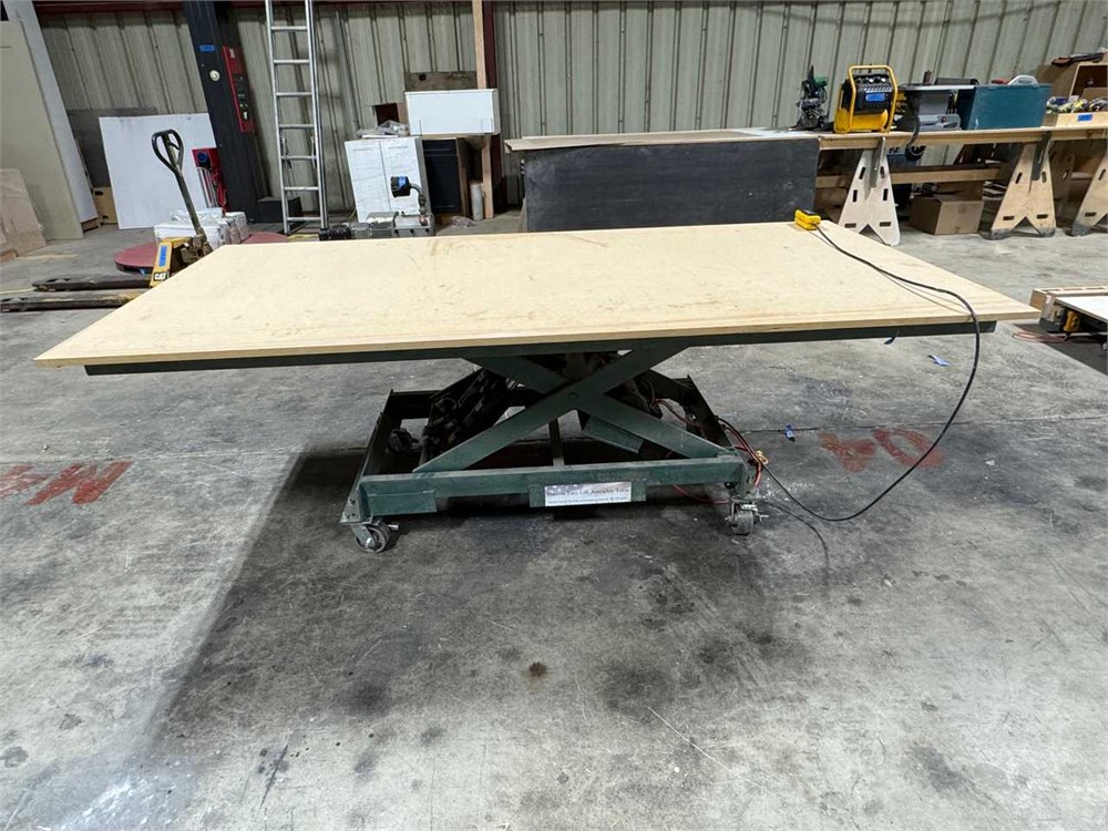 Marcon Lift Table