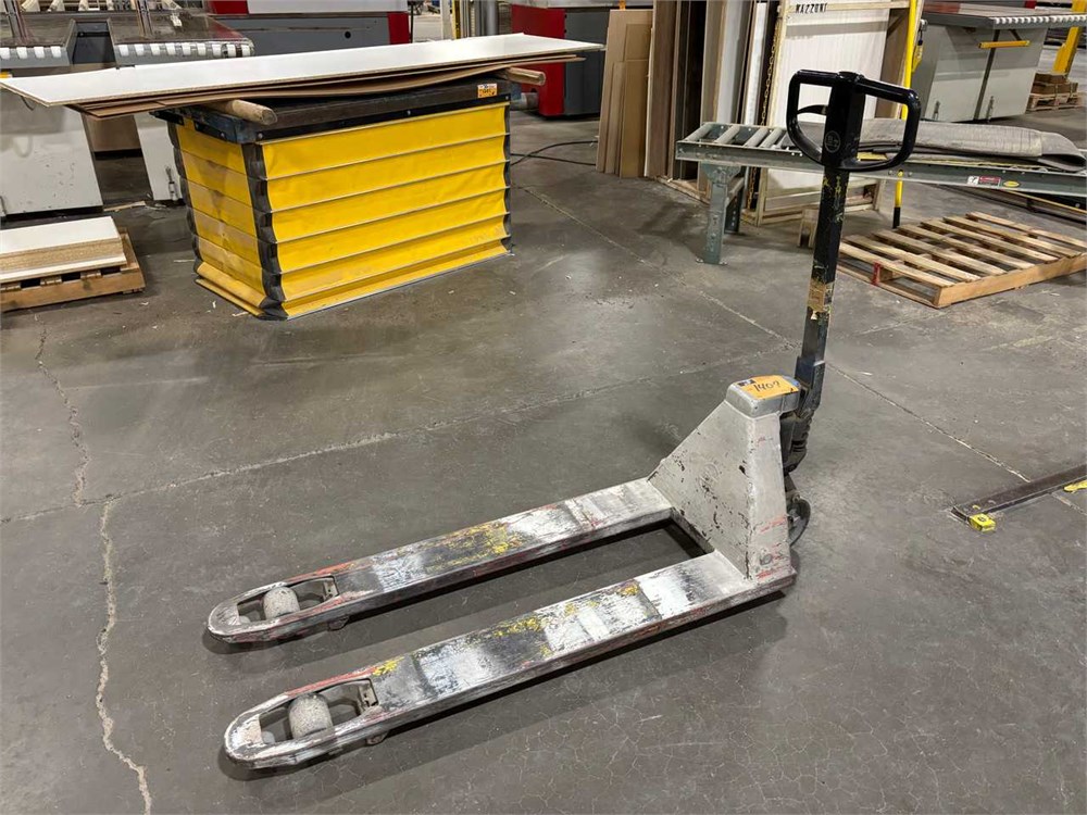 BT Pallet Jack