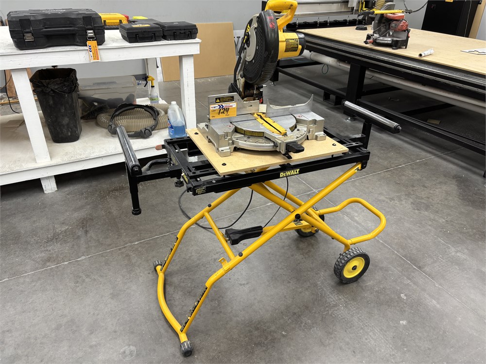 DeWalt "DW713" Miter Saw & Stand