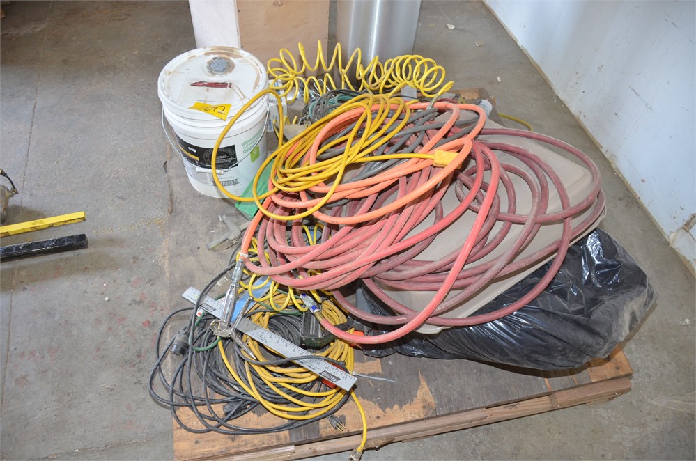 Pallet of misc cords & hoses