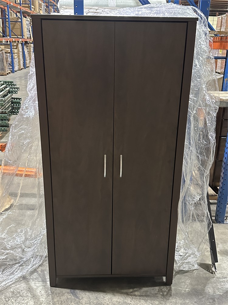 Contents of area and pallet racks not included