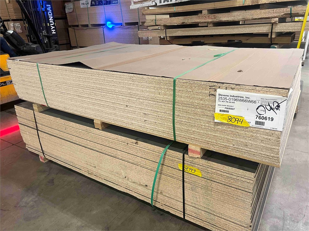 5/8" x 5' x 8' Laminated Particle Board