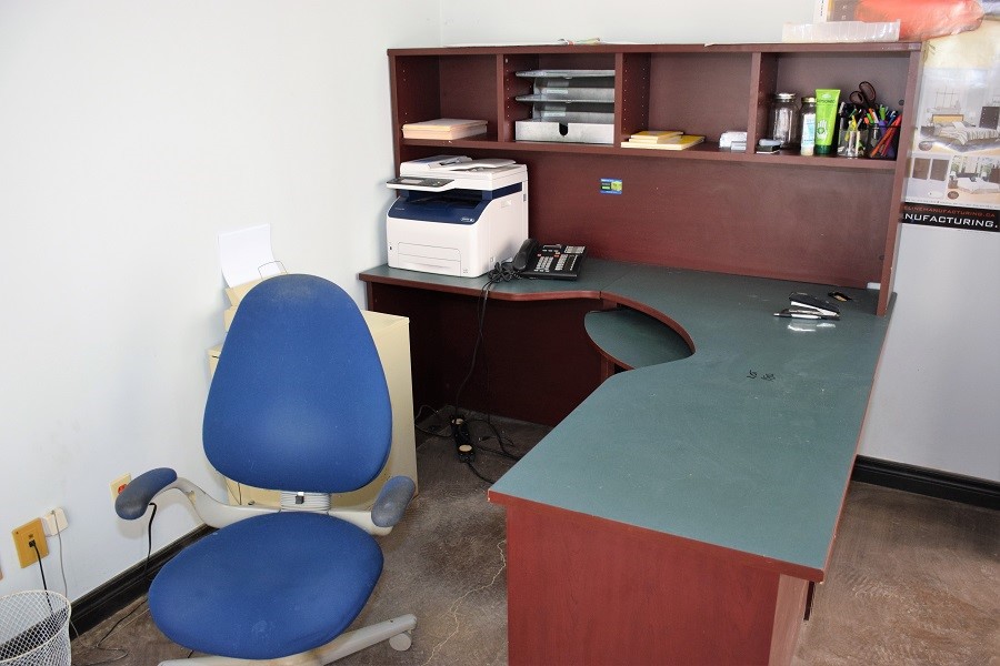 (2) CHAIRS & OFFICE DESK & HUTCH, CHAIRS, CABINETS, XEROX MACHINE