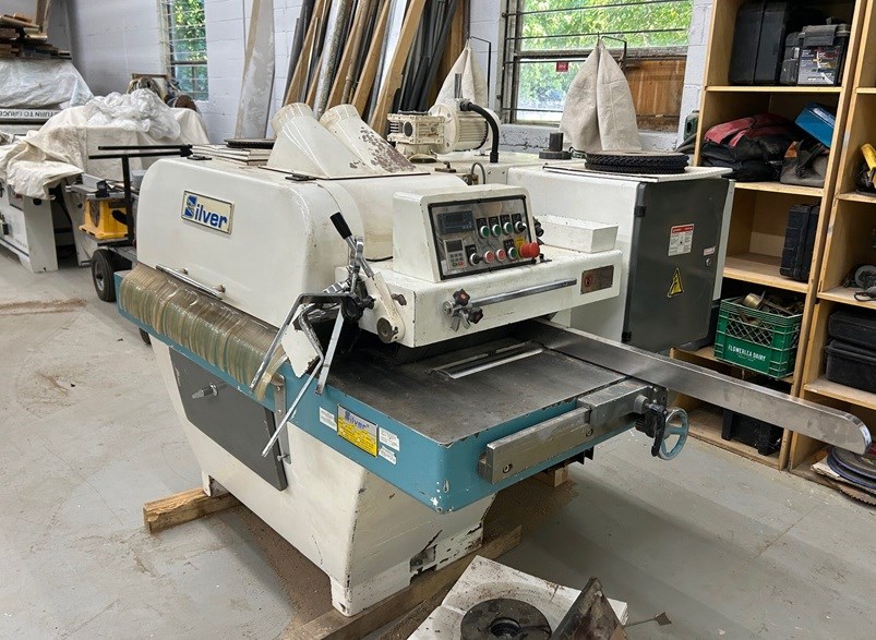 Silver "SMRS -300A" Gang Rip Saw c/w (28) Saw Blades- Mississauga, ON