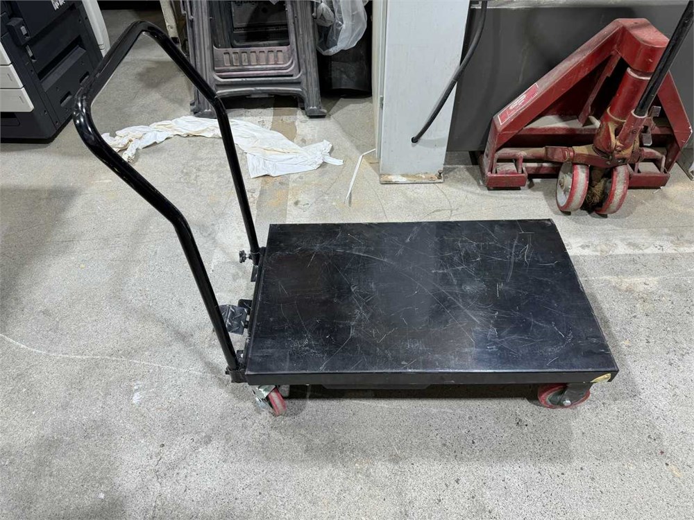 Metal Shop Cart (Adjustable Height)