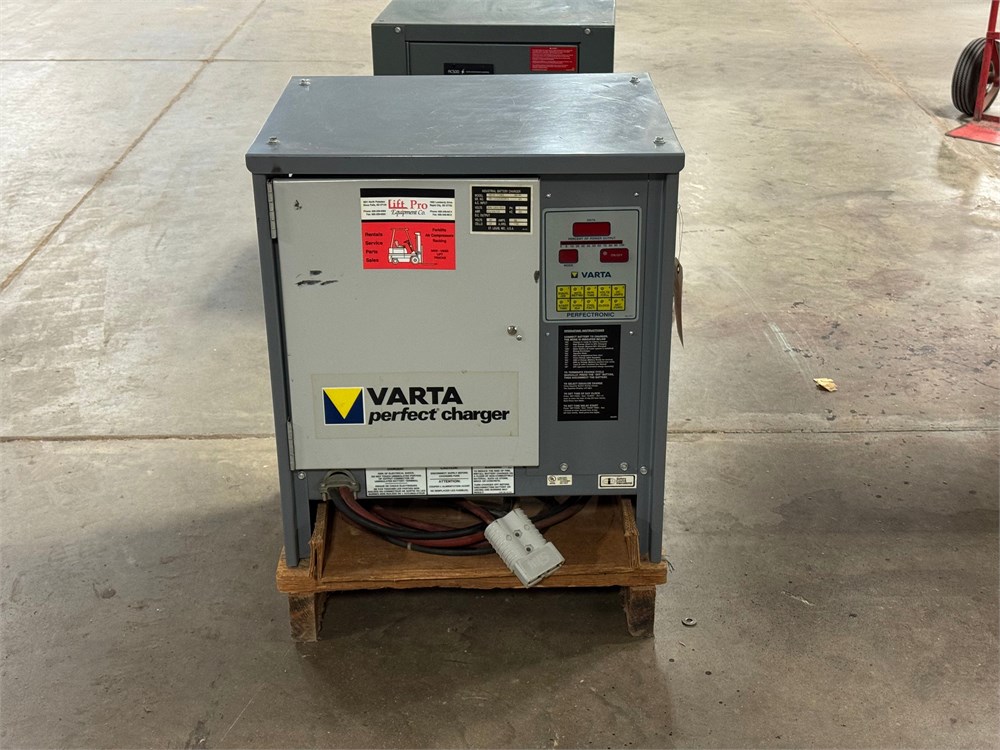 Varta "VS18-750BL 38-91" Forklift Battery Charger