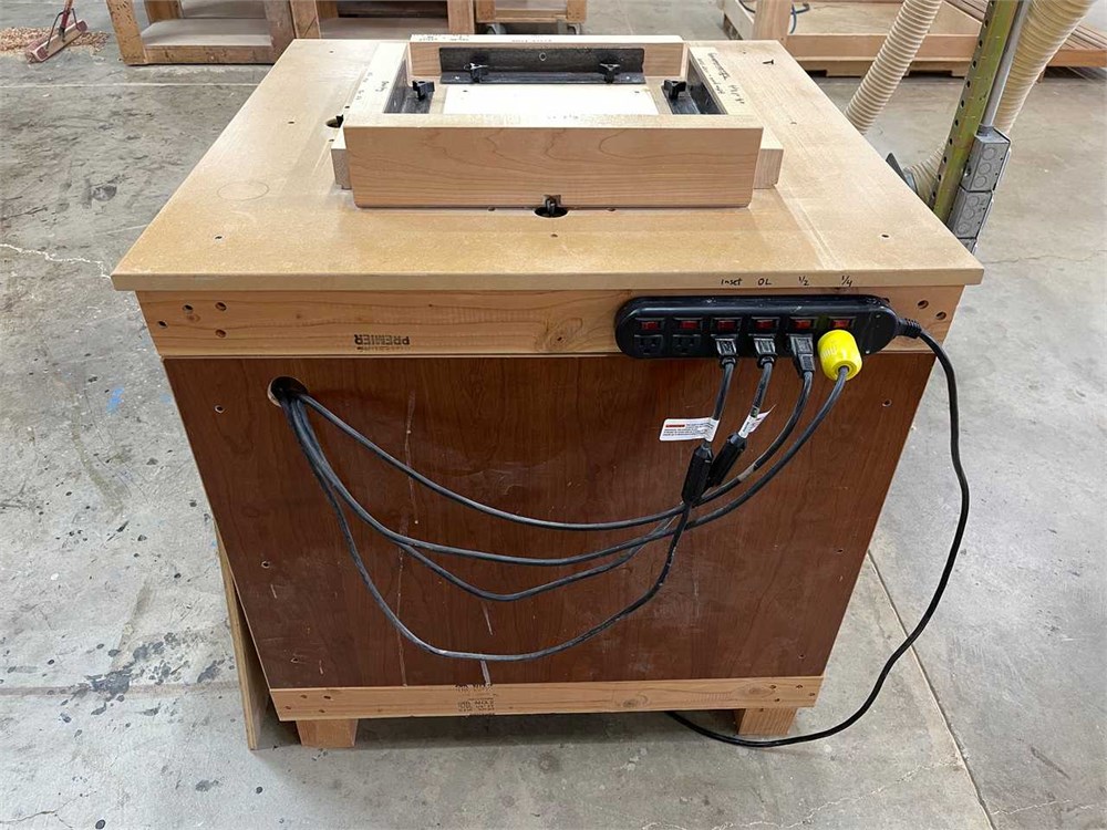 Router Table with Four (4) Bosch Routers