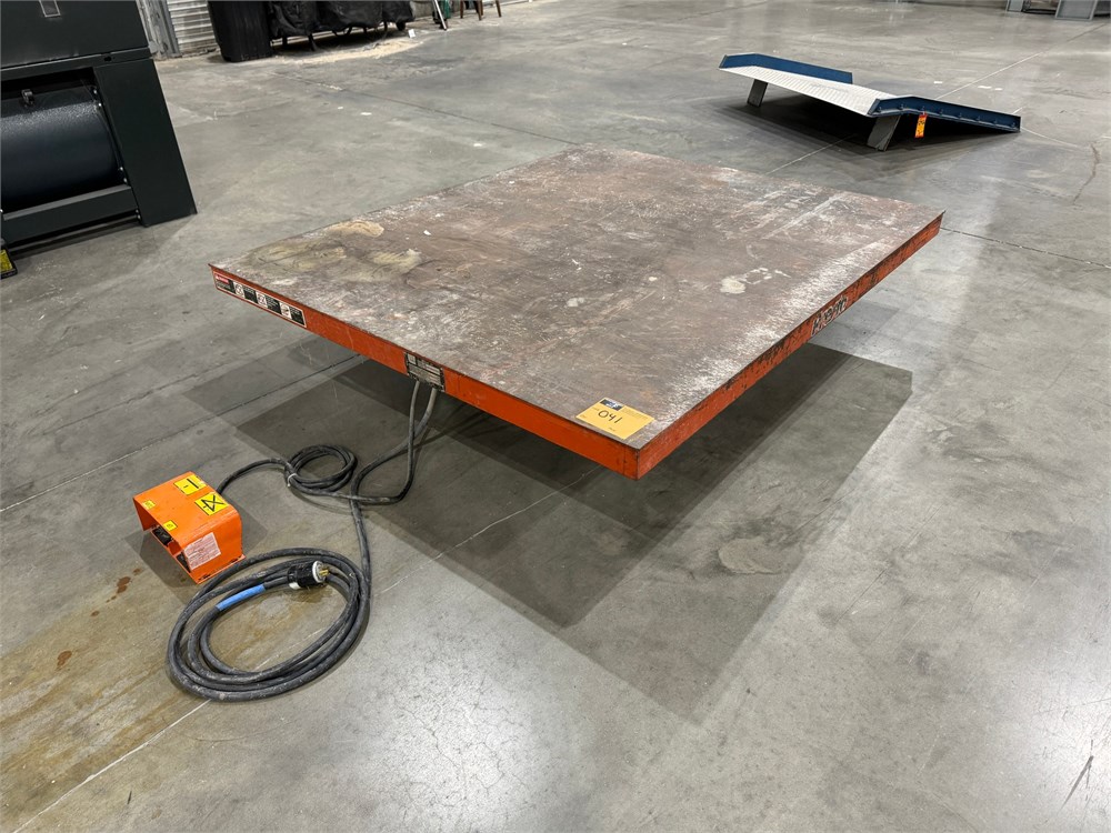 Presto Scissor Lift Table