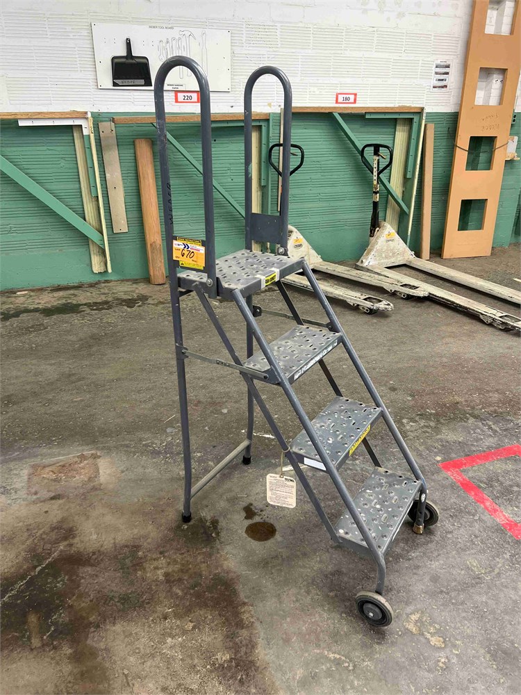 Rolling & Folding Step Ladder