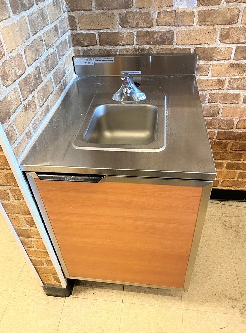 (1) SMALL SINK * SUBWAY RESTAURANT RECOVERY
