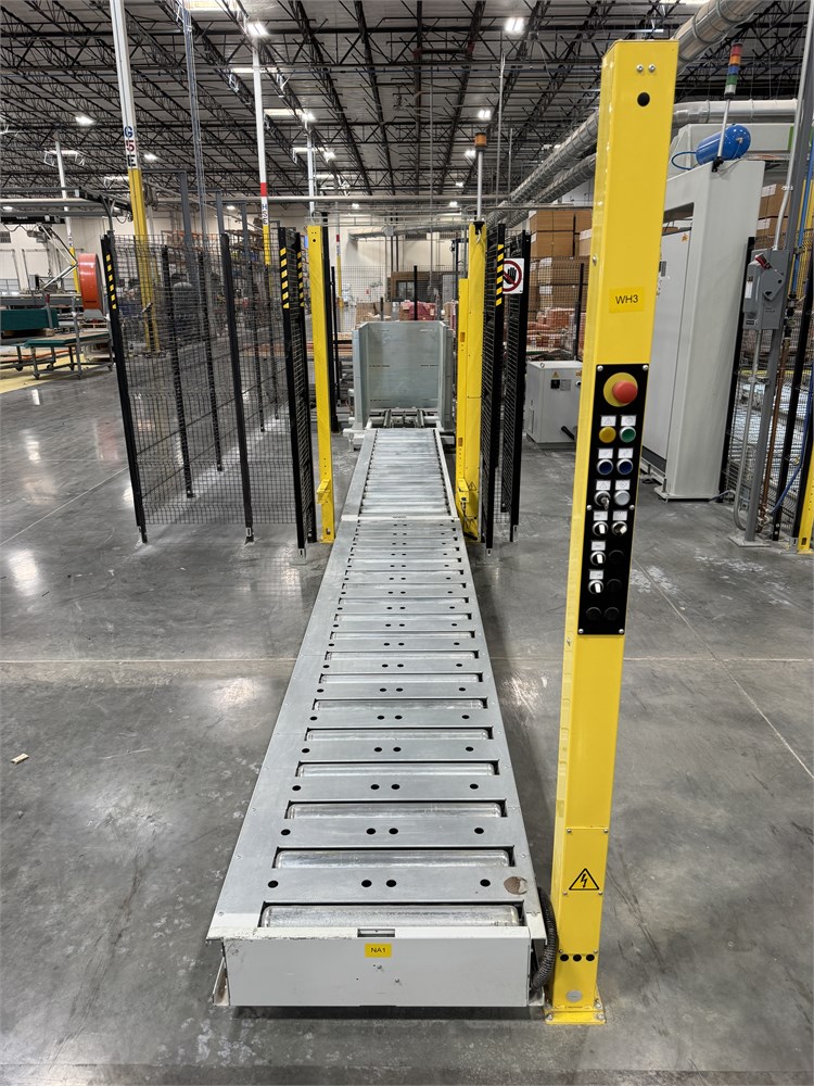 Biesse Outfeed Conveyor and Clamping Device