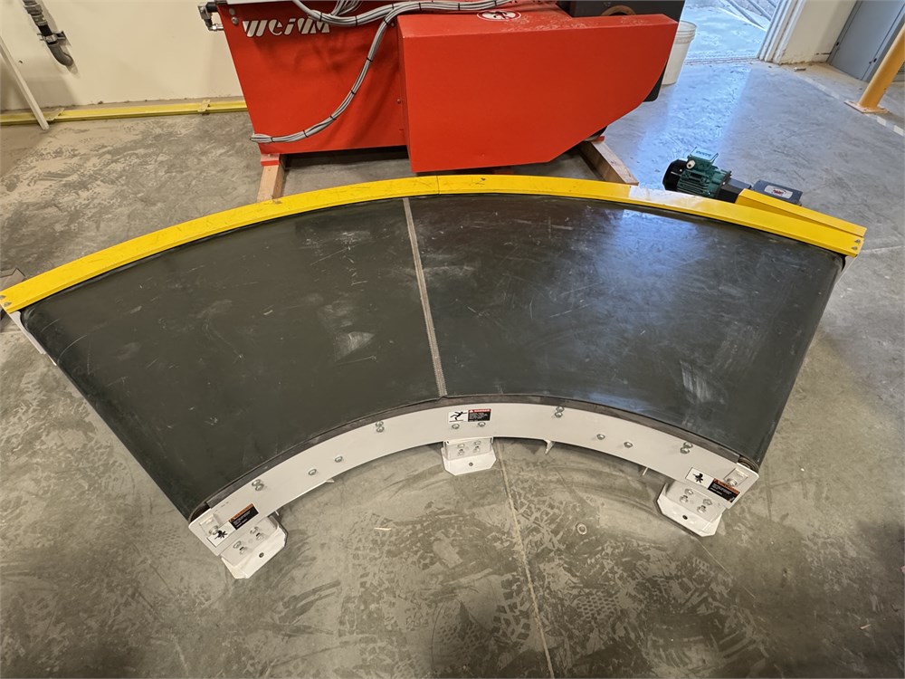 Curved Powered Belt Conveyor