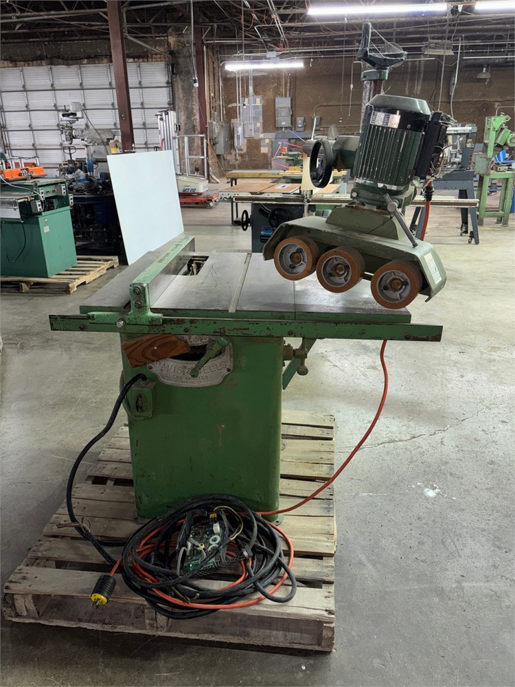 Davis & Wells Table Saw with Feeder