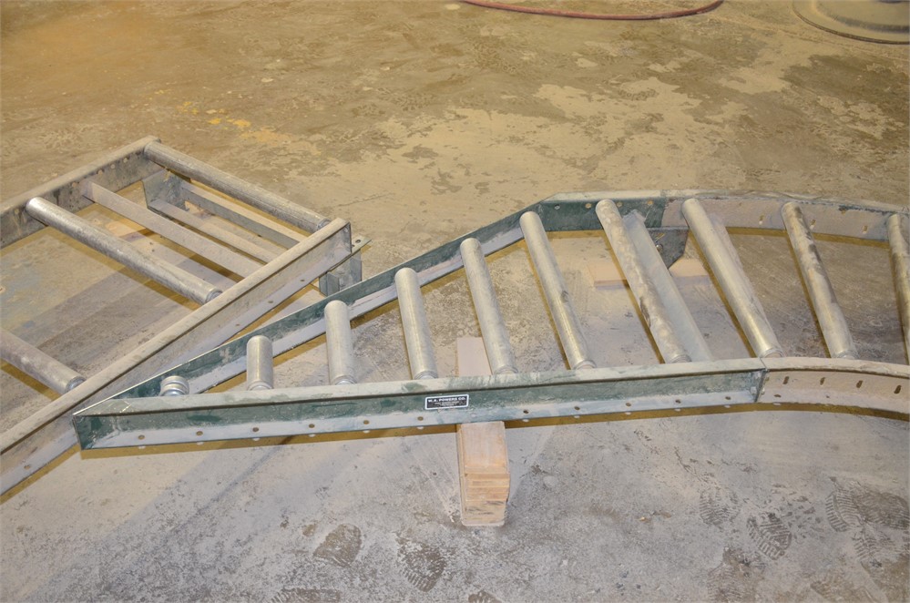 Diagonal conveyor (4) pieces