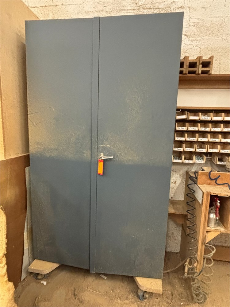 Cabinet & Contents as pictured