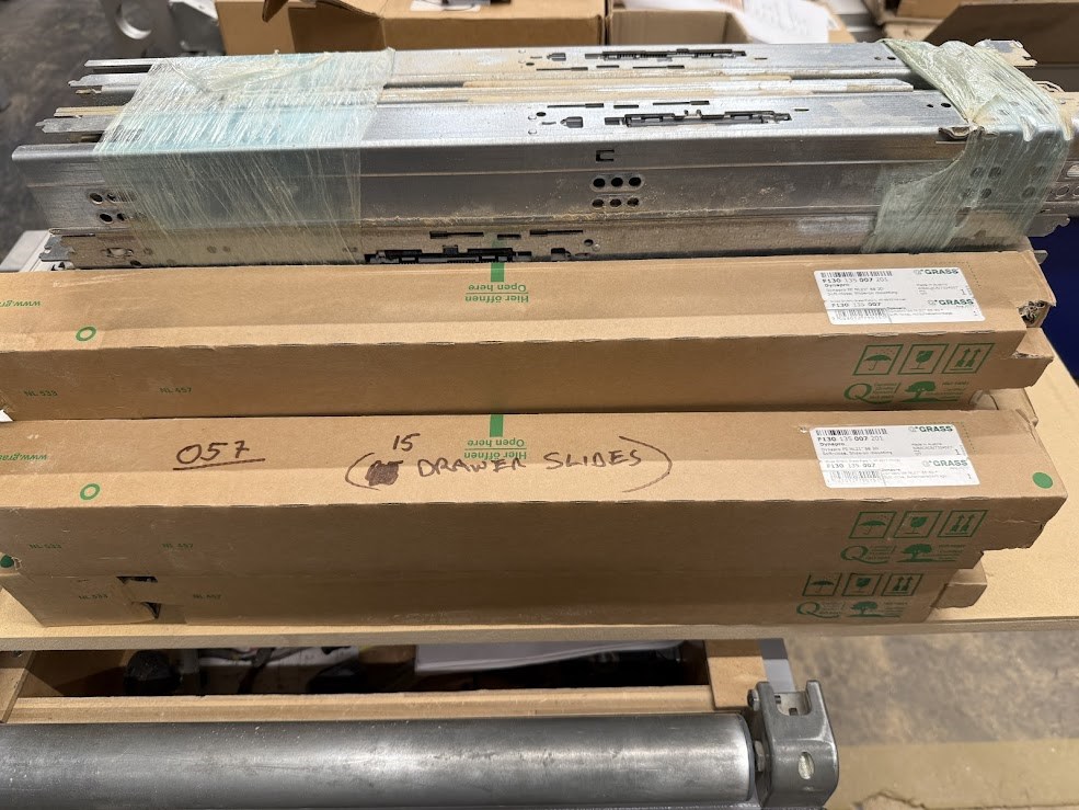 (15) Grass 21" Drawer Slides